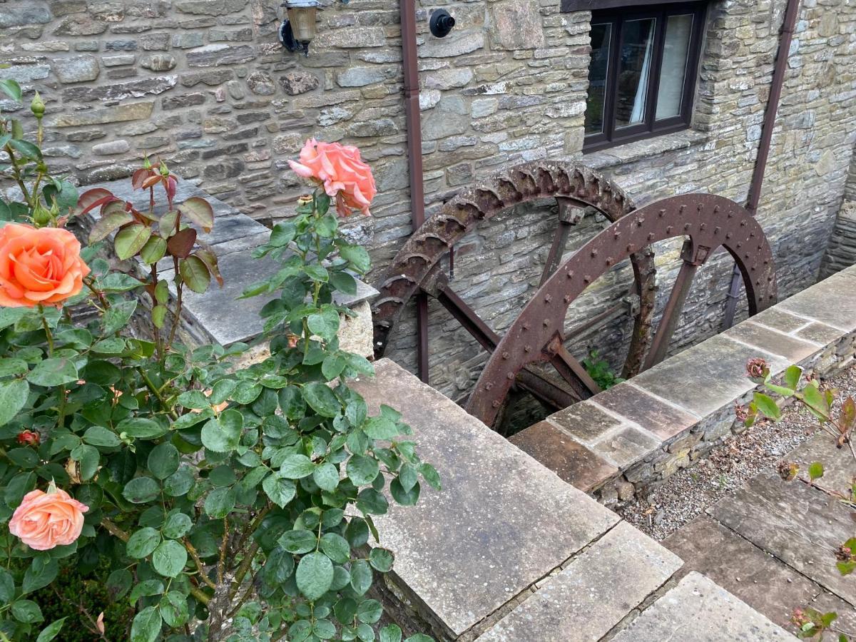 Вилла Trebarried Mill Брекон Экстерьер фото